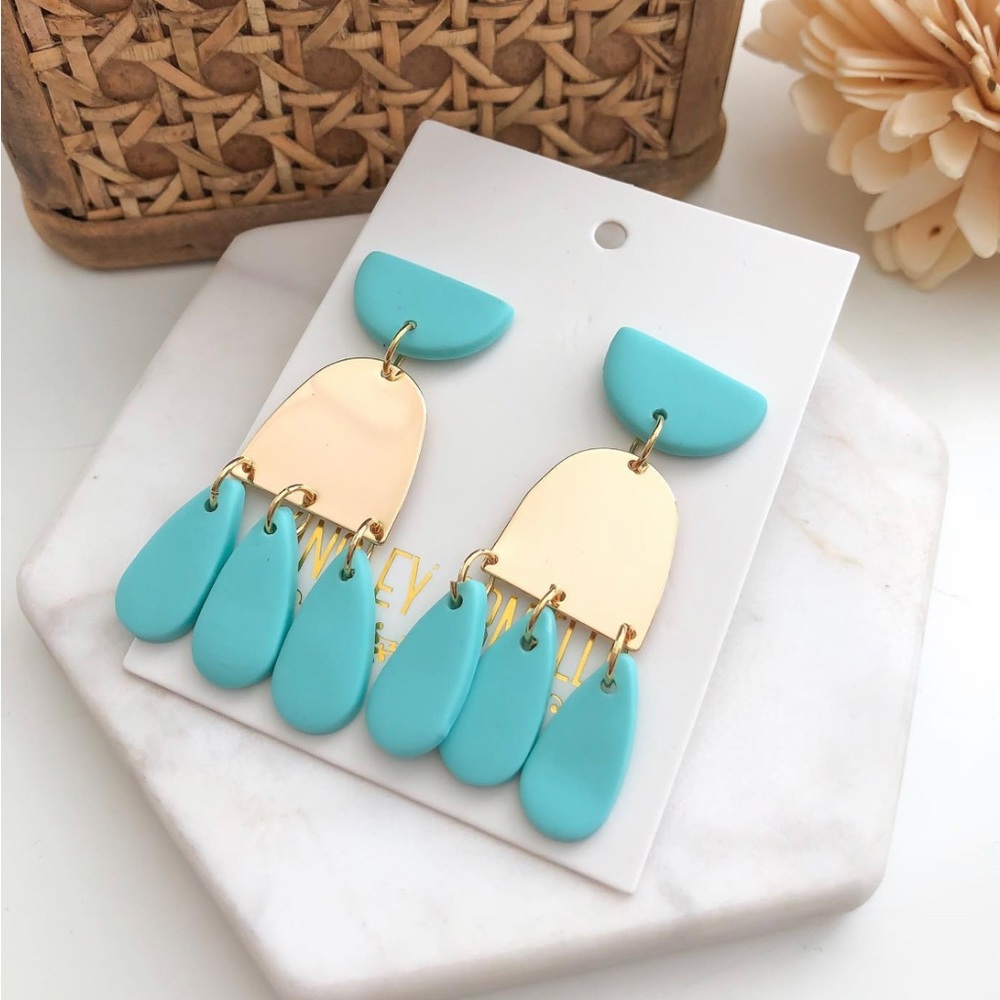 New Kinsley Armelle Doris Collection earrings in Mint
